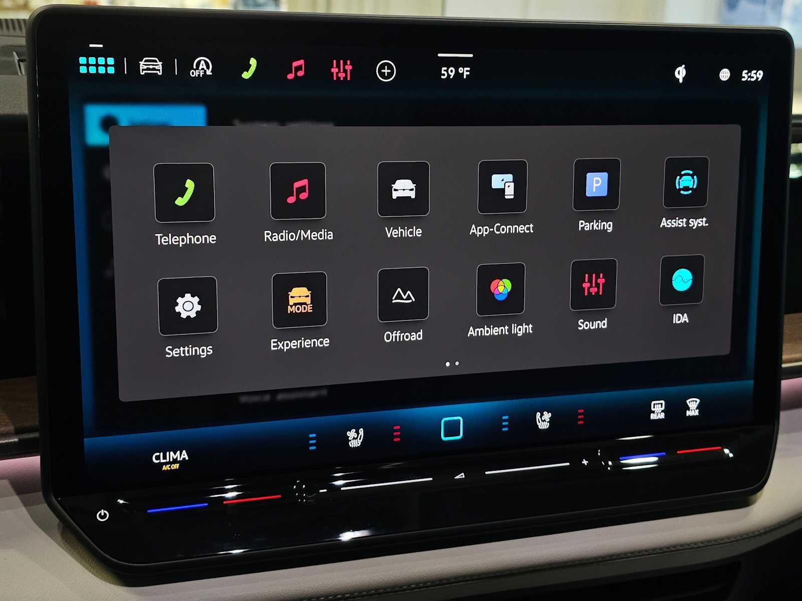 2027 Volkswagen Atlas SE w/Technology