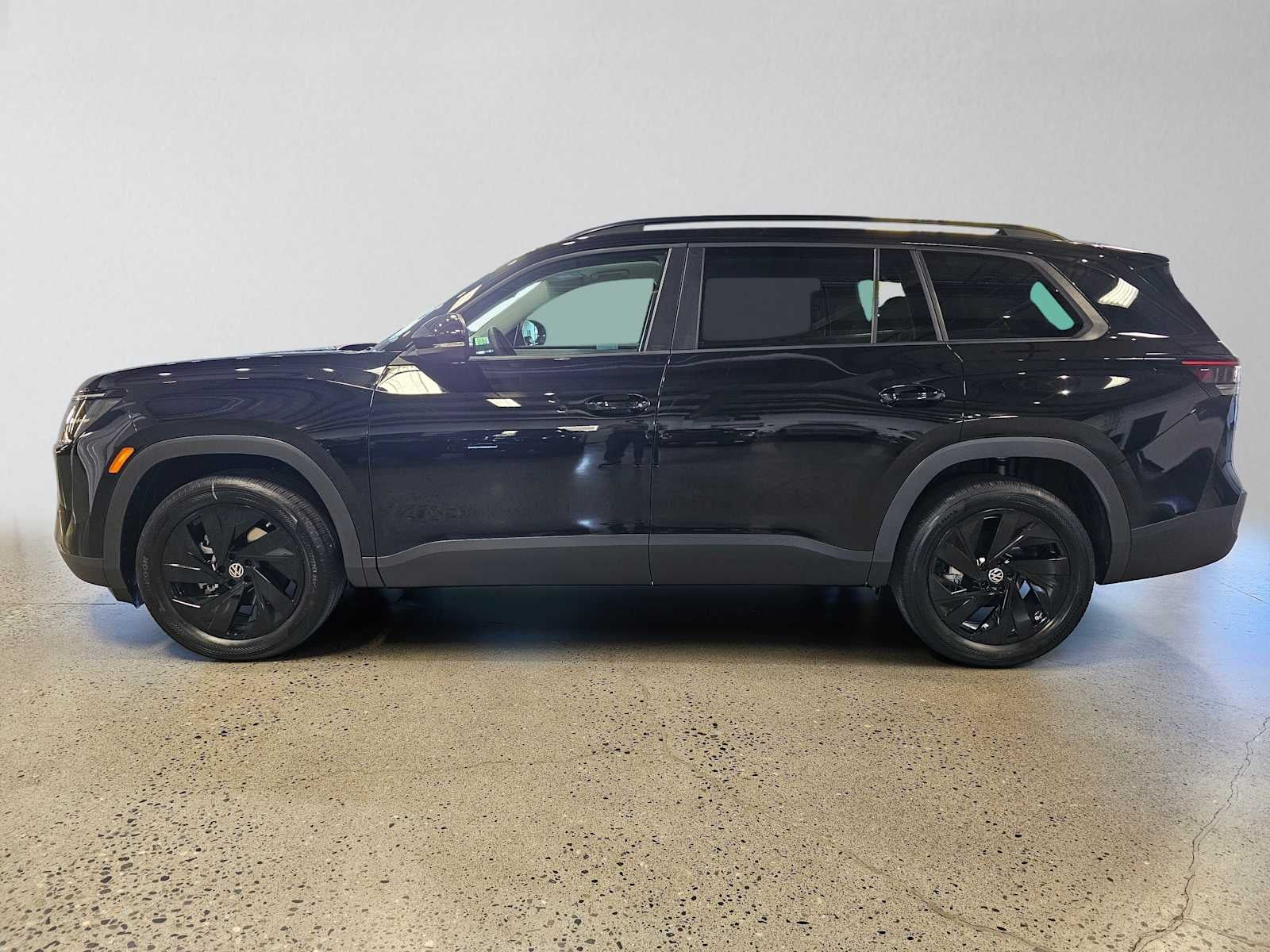 2027 Volkswagen Atlas SE w/Technology
