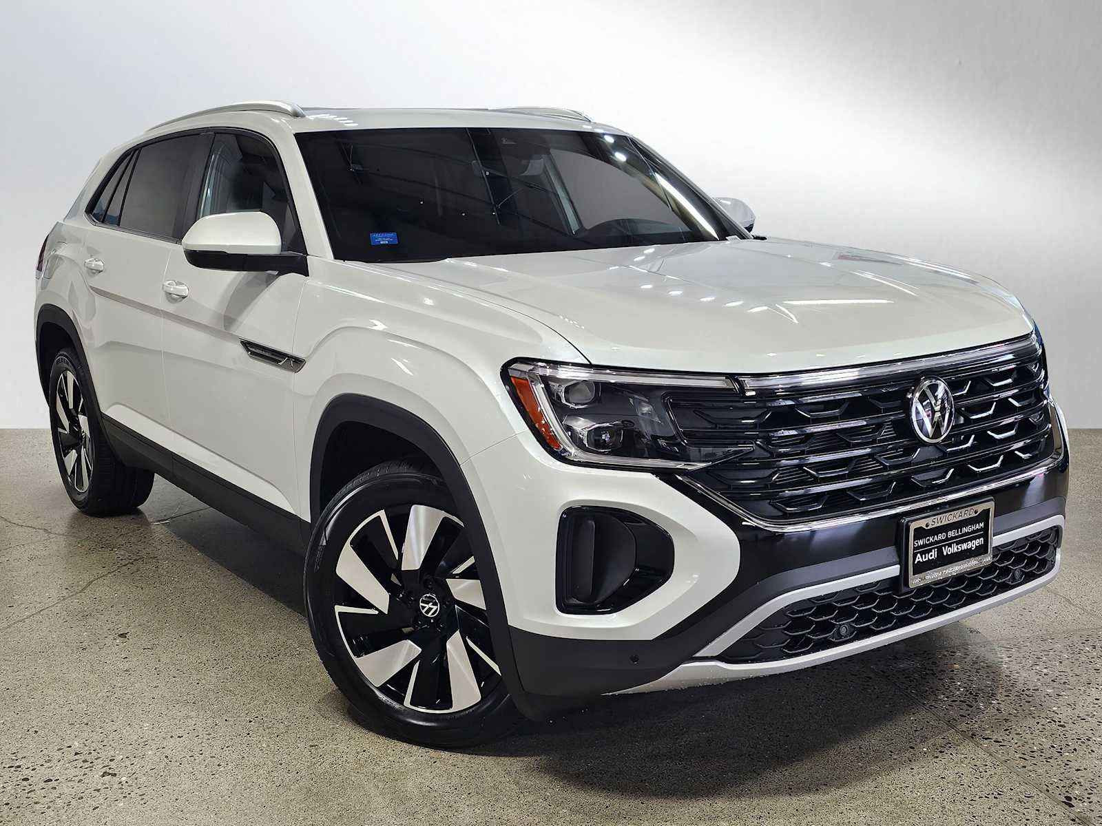 2026 Volkswagen Atlas Cross Sport 2.0T SE w/Technology 4MOTION