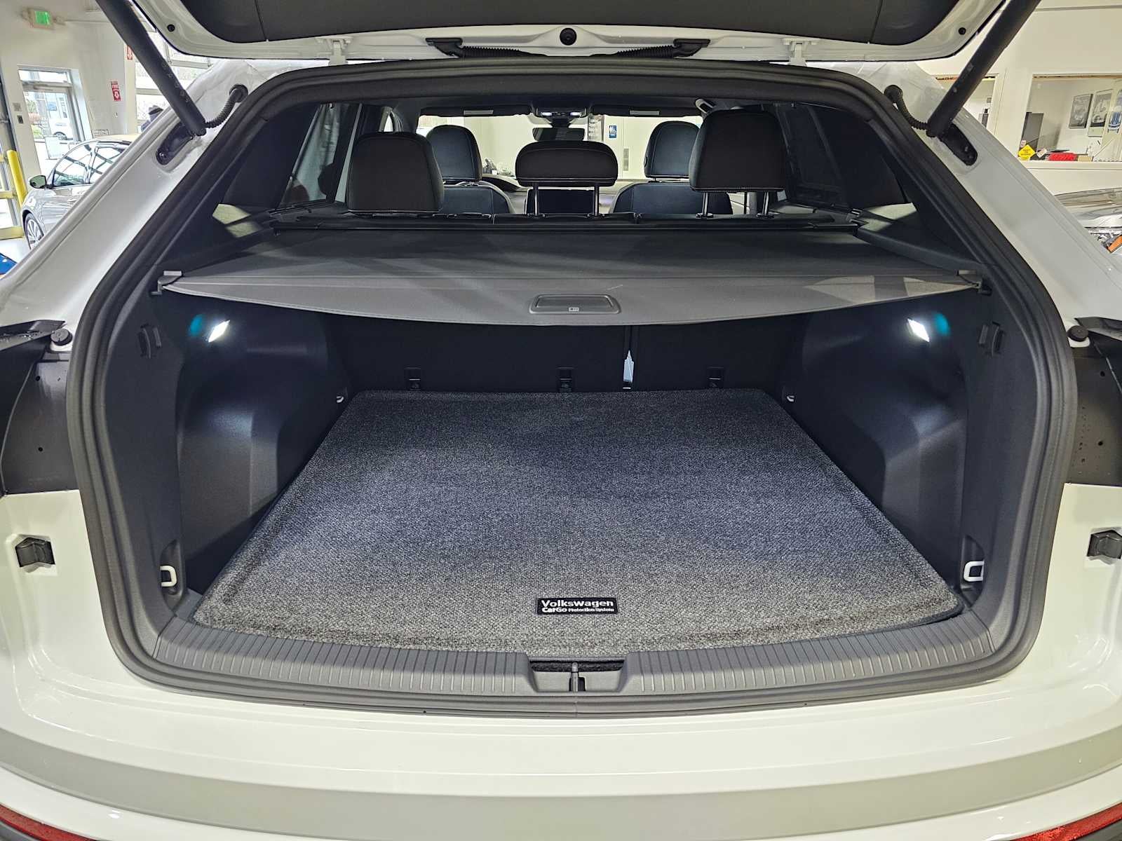 2026 Volkswagen Atlas Cross Sport 2.0T SE w/Technology 4MOTION