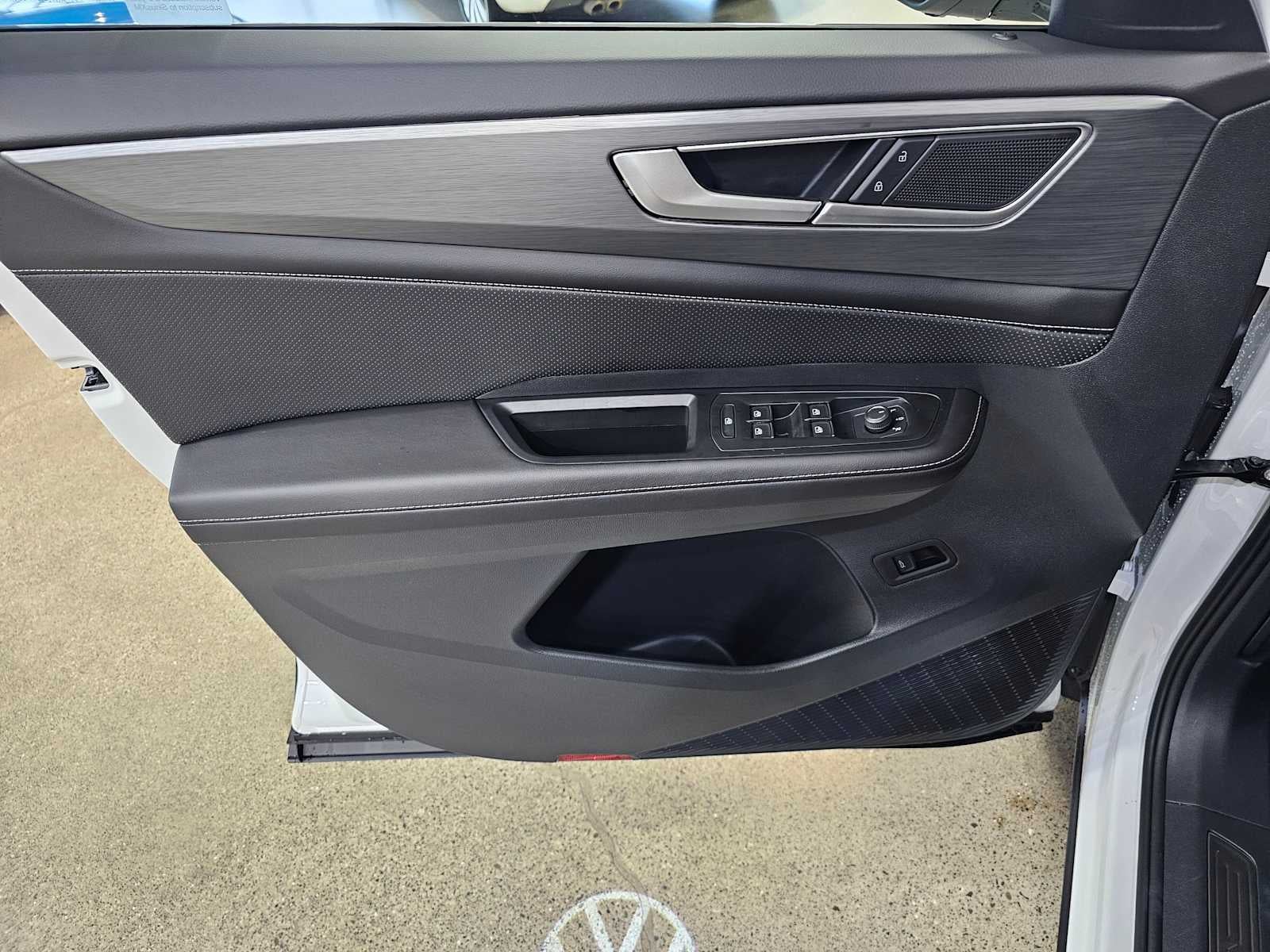 2026 Volkswagen Atlas Cross Sport 2.0T SE w/Technology 4MOTION