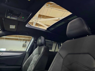 2026 Volkswagen Atlas Cross Sport 2.0T SE w/Technology 4MOTION