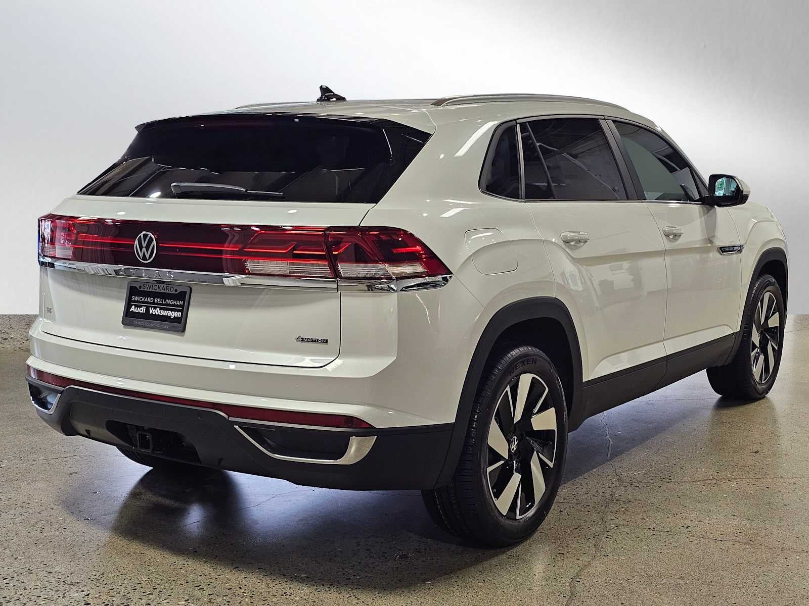 2026 Volkswagen Atlas Cross Sport 2.0T SE w/Technology 4MOTION