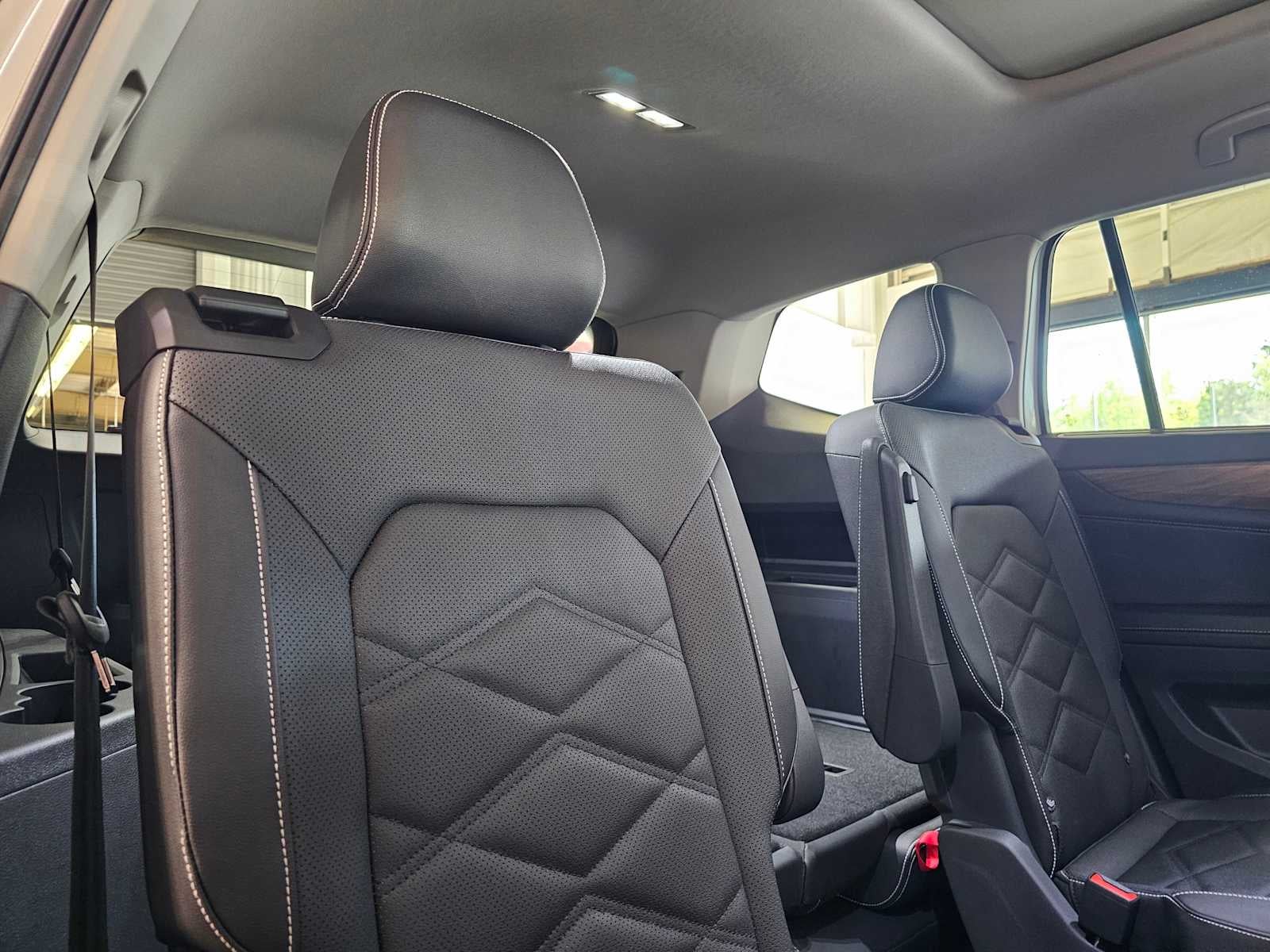 2026 Volkswagen Atlas 2.0T SE w/Technology 4MOTION