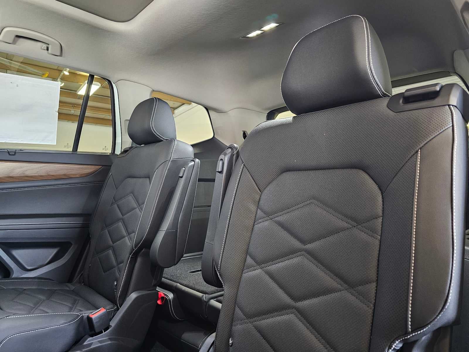 2026 Volkswagen Atlas 2.0T SE w/Technology 4MOTION