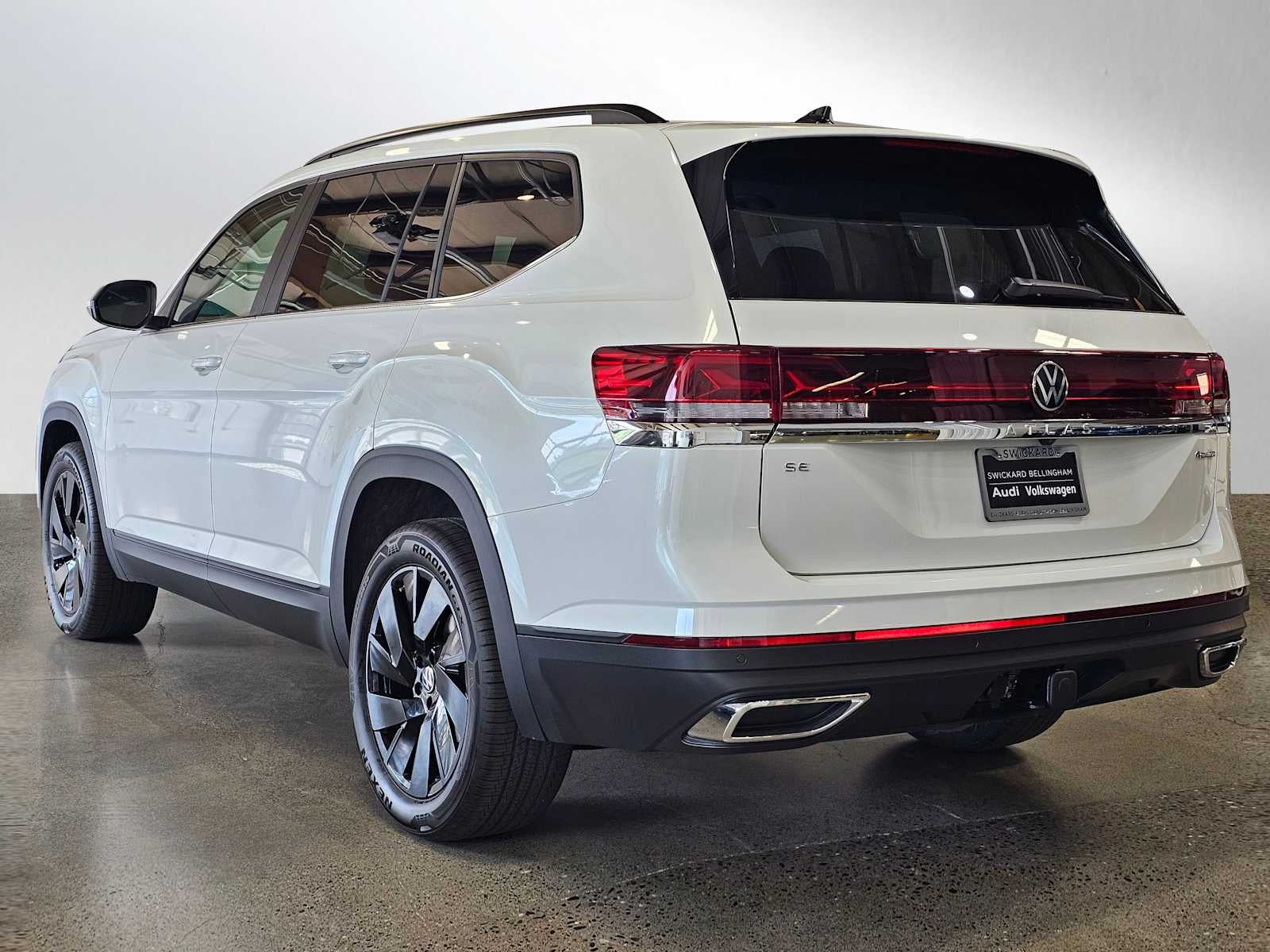2026 Volkswagen Atlas 2.0T SE w/Technology 4MOTION