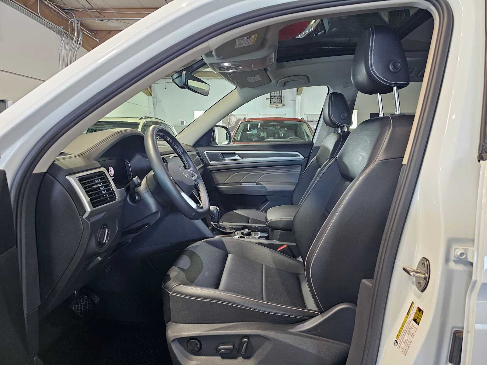 2023 Volkswagen Atlas 3.6L V6 SE w/Technology