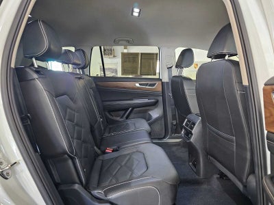 2025 Volkswagen Atlas 2.0T SE 4MOTION