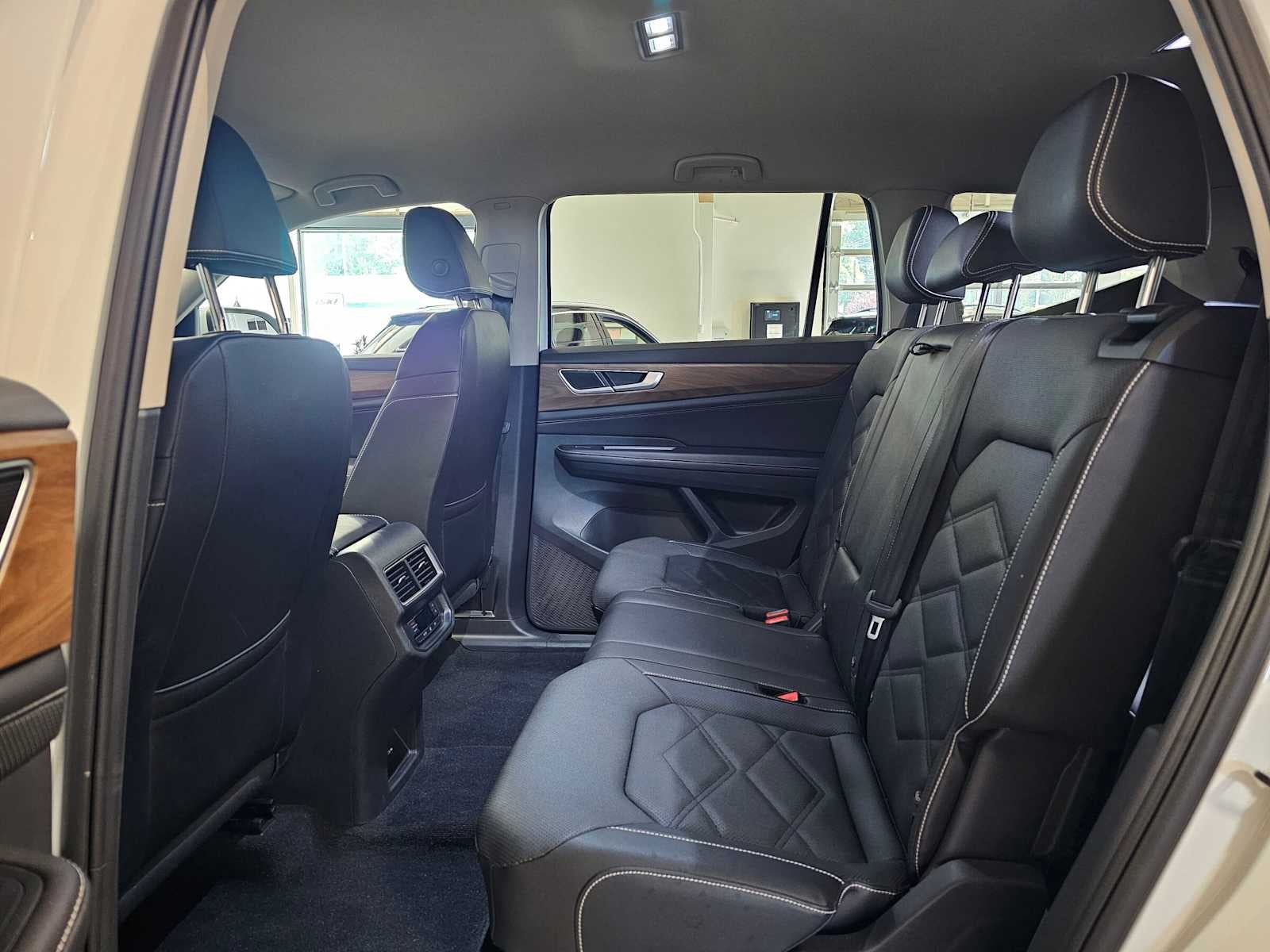 2025 Volkswagen Atlas 2.0T SE 4MOTION