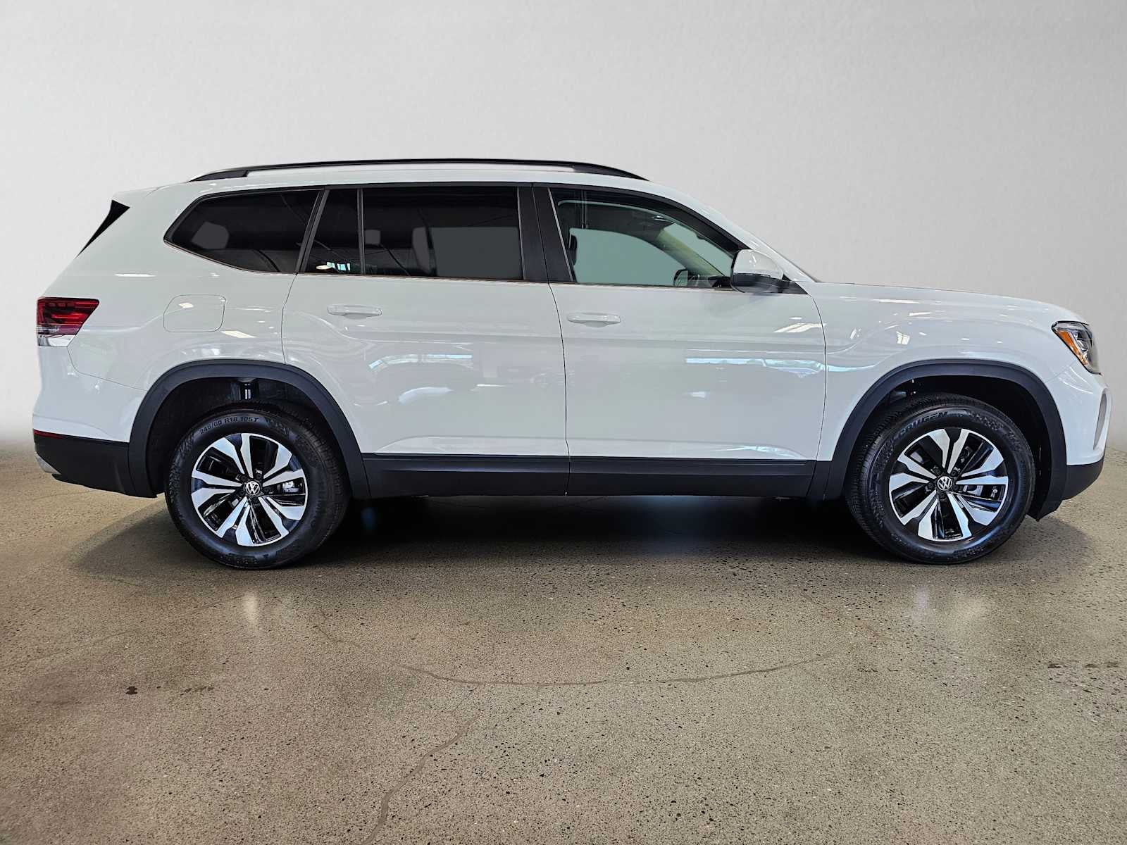 2025 Volkswagen Atlas 2.0T SE 4MOTION