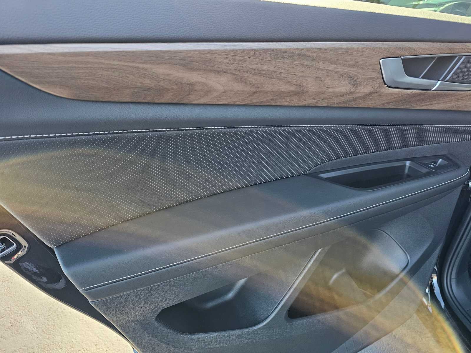 2025 Volkswagen Atlas 2.0T SE 4MOTION