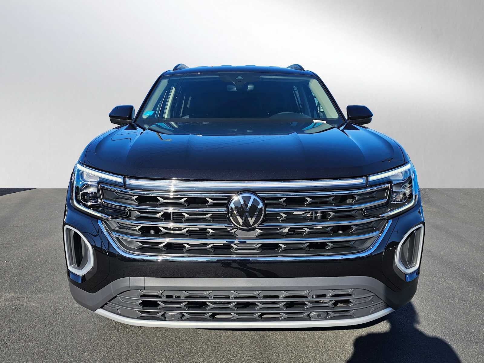 2025 Volkswagen Atlas 2.0T SE 4MOTION