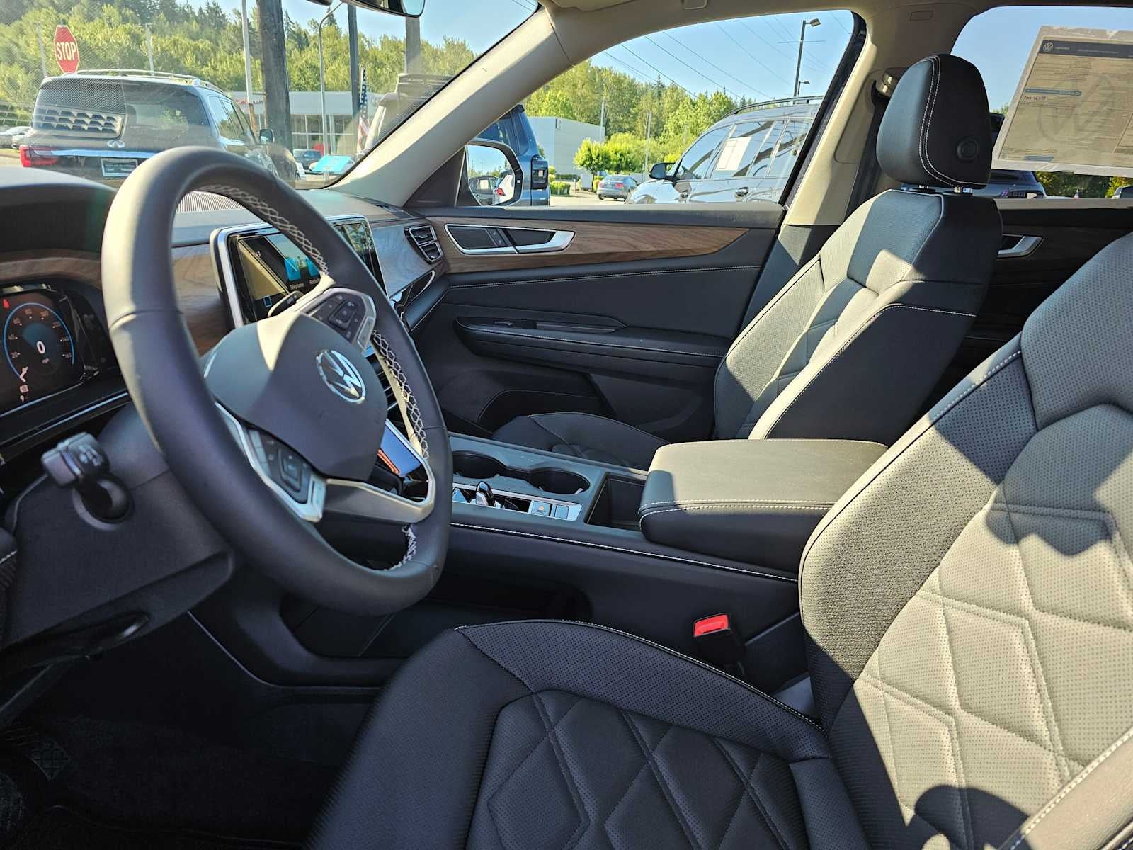 2025 Volkswagen Atlas 2.0T SE 4MOTION