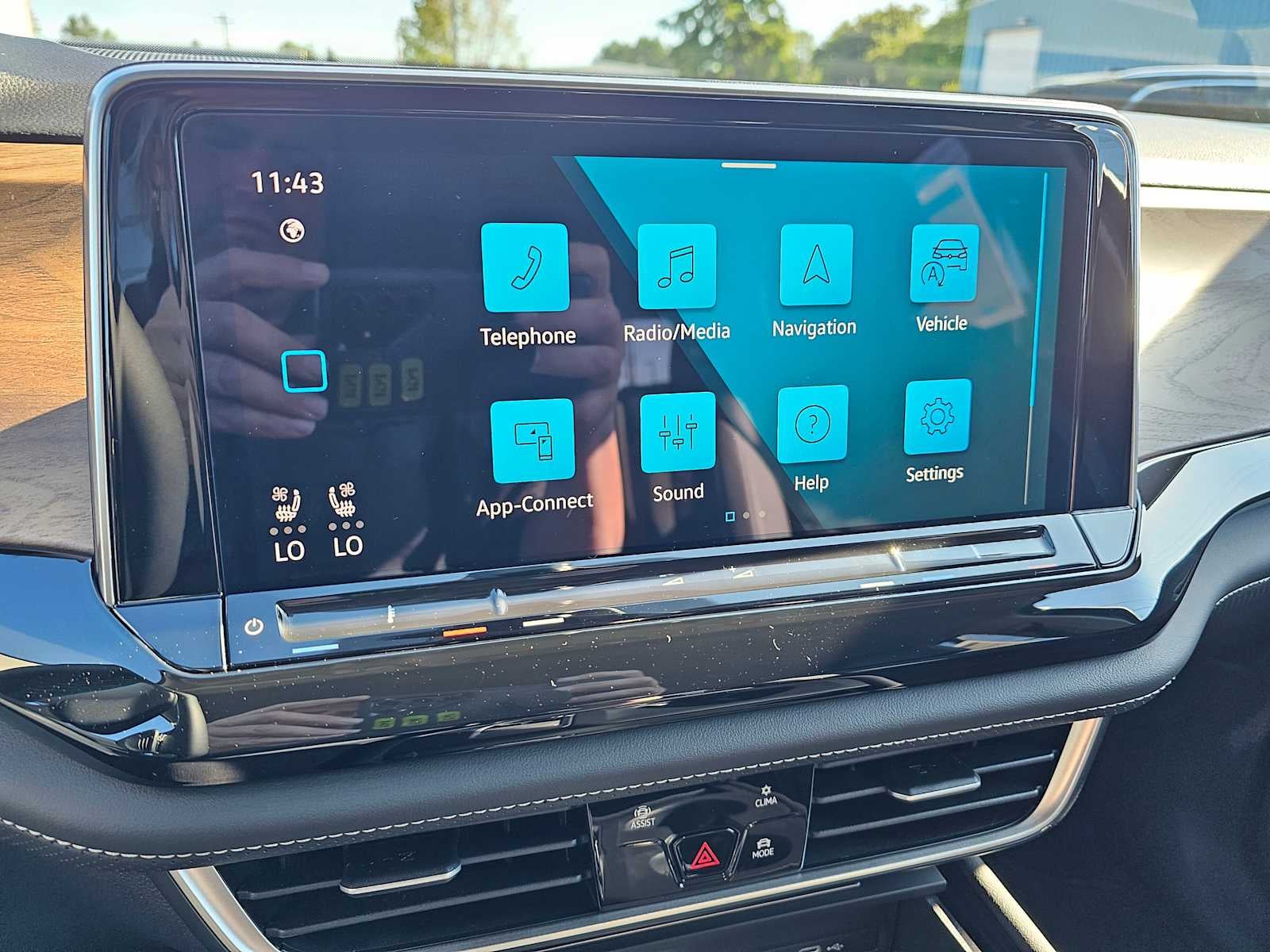 2025 Volkswagen Atlas 2.0T SE 4MOTION