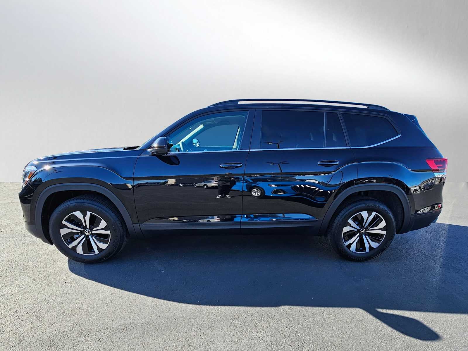 2025 Volkswagen Atlas 2.0T SE 4MOTION