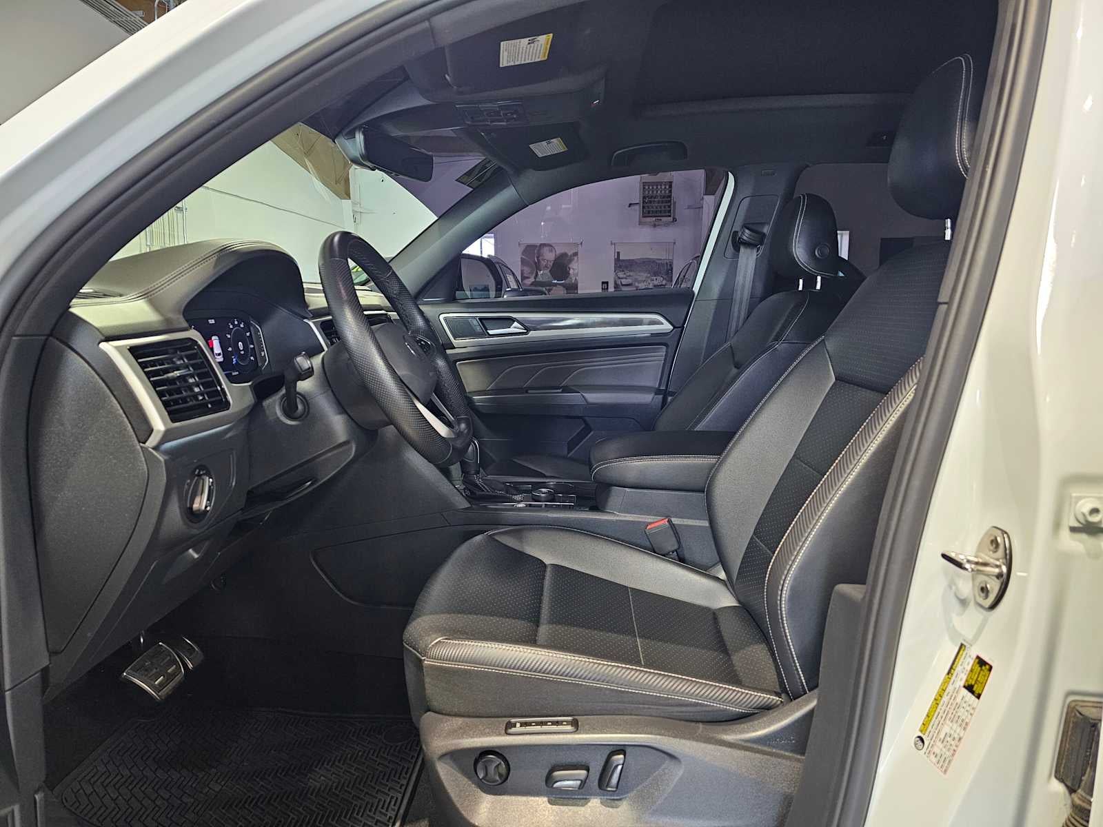 2022 Volkswagen Atlas Cross Sport 3.6L V6 SEL R-Line 4MOTION