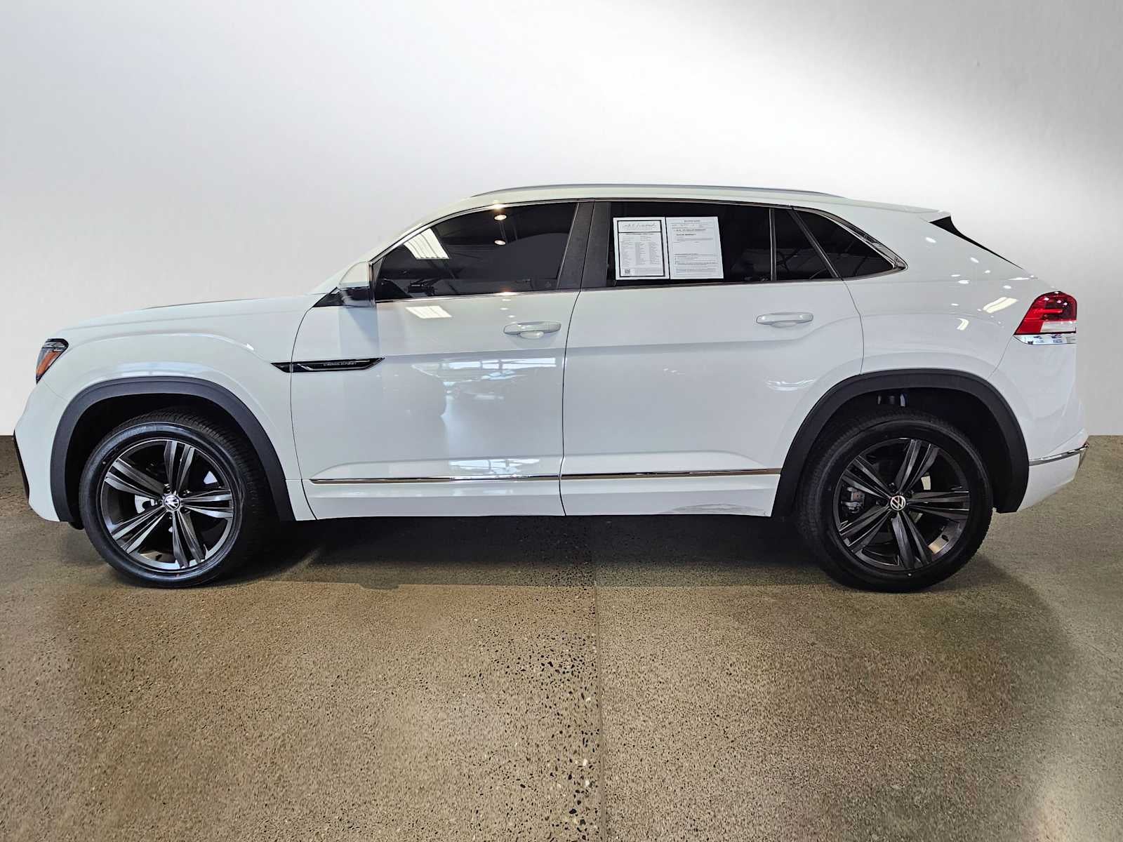 2022 Volkswagen Atlas Cross Sport 3.6L V6 SEL R-Line 4MOTION