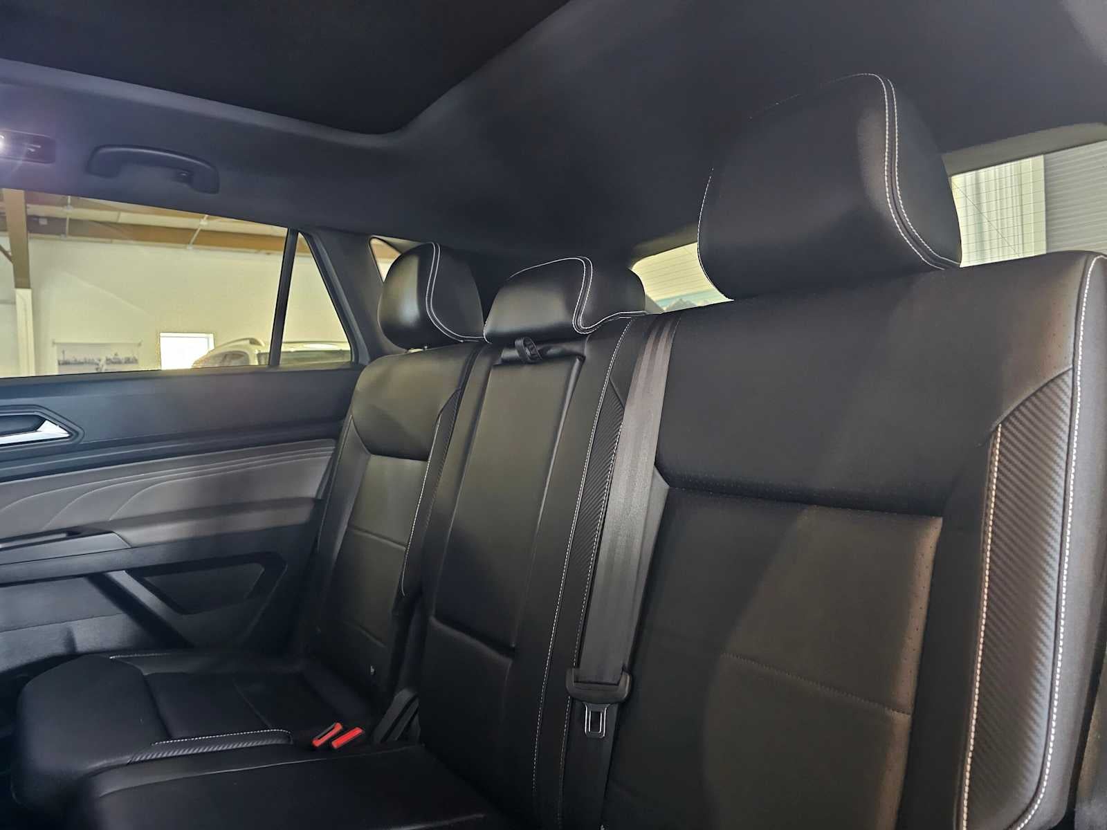 2023 Volkswagen Atlas Cross Sport 3.6L V6 SEL R-Line Black 4MOTION