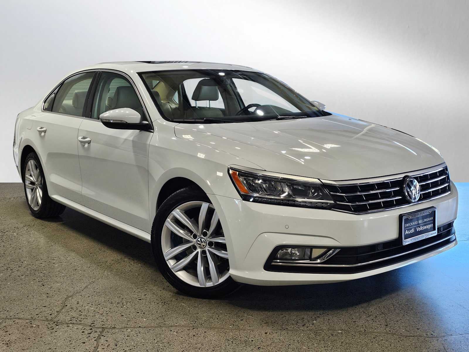 2018 Volkswagen Passat 2.0T SE w/Technology Auto