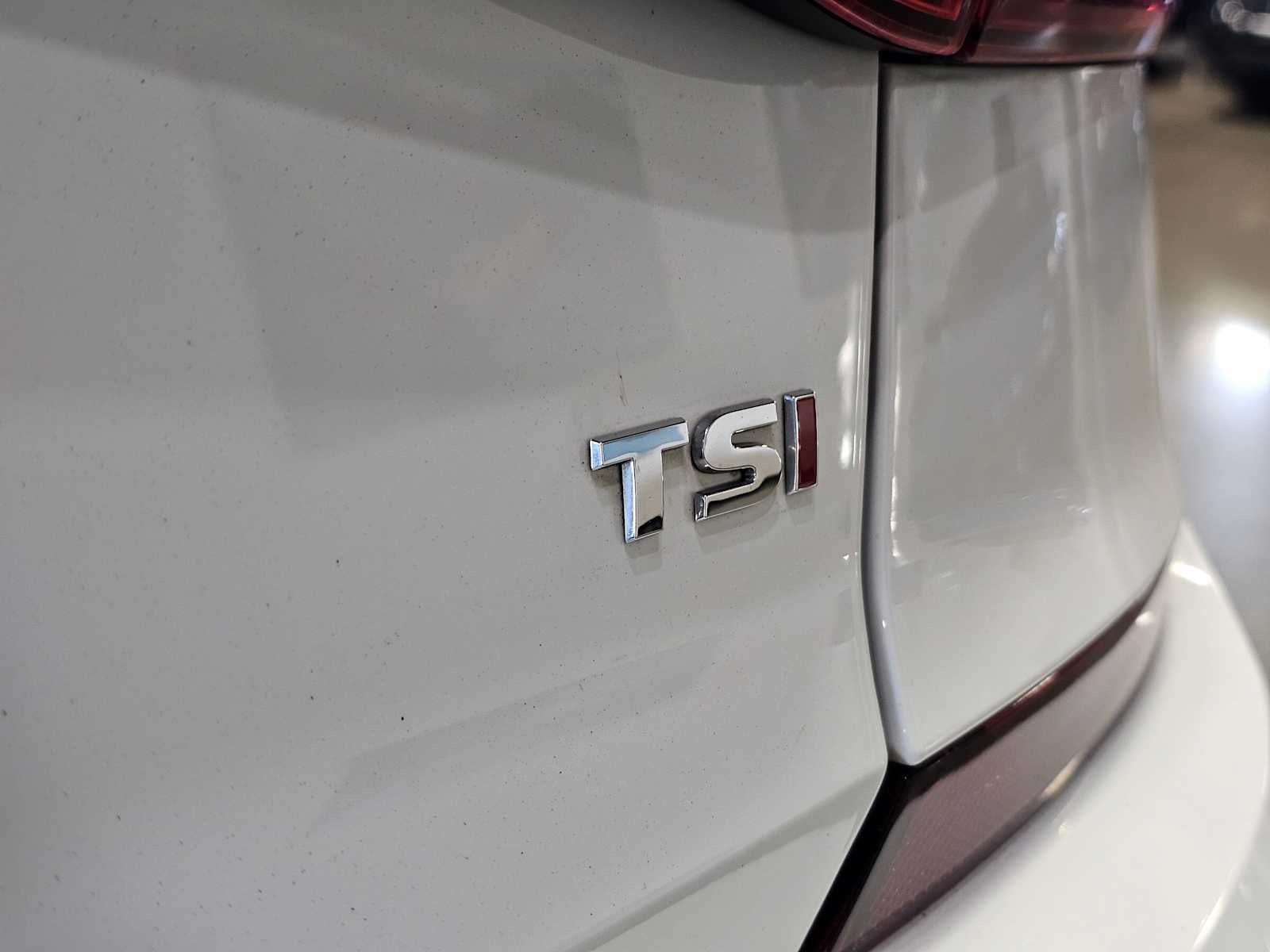 2018 Volkswagen Passat 2.0T SE w/Technology Auto