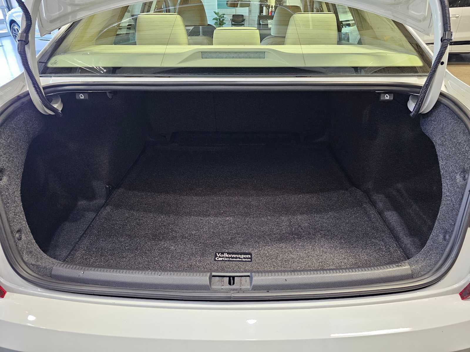 2018 Volkswagen Passat 2.0T SE w/Technology Auto