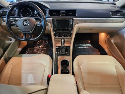 2018 Volkswagen Passat 2.0T SE w/Technology Auto