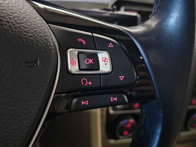 2018 Volkswagen Passat 2.0T SE w/Technology Auto