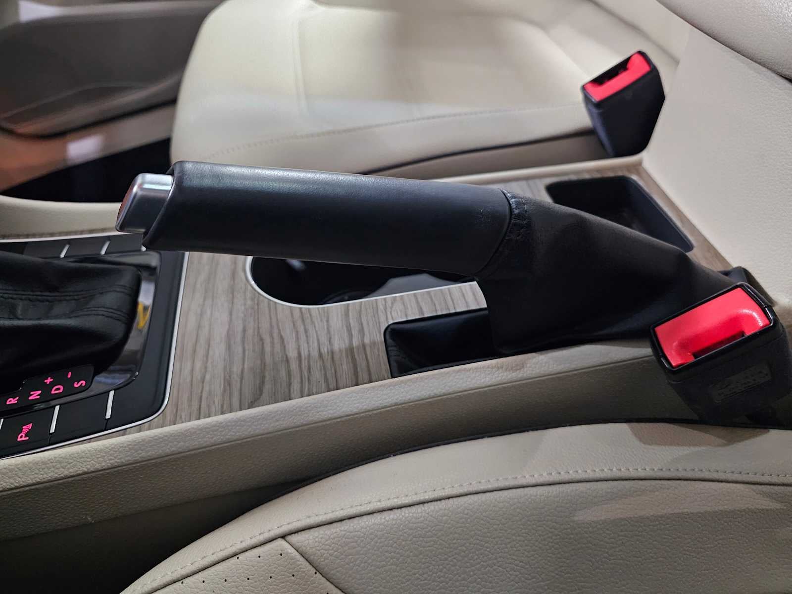 2018 Volkswagen Passat 2.0T SE w/Technology Auto