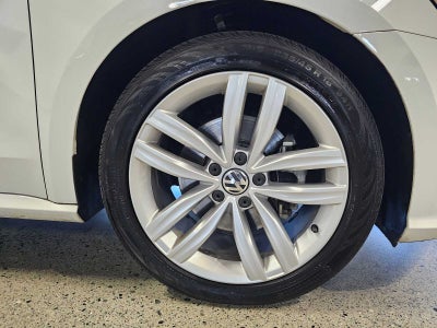 2018 Volkswagen Passat 2.0T SE w/Technology Auto