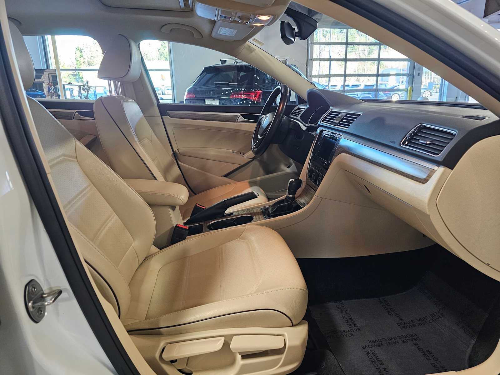 2018 Volkswagen Passat 2.0T SE w/Technology Auto