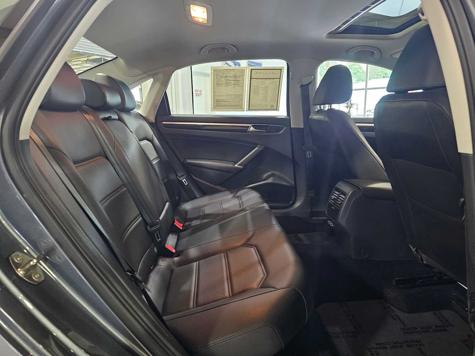 2019 Volkswagen Passat 2.0T SE R-Line