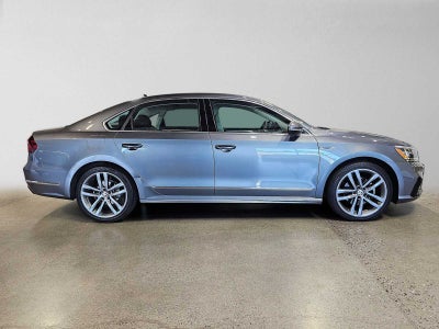 2019 Volkswagen Passat 2.0T SE R-Line
