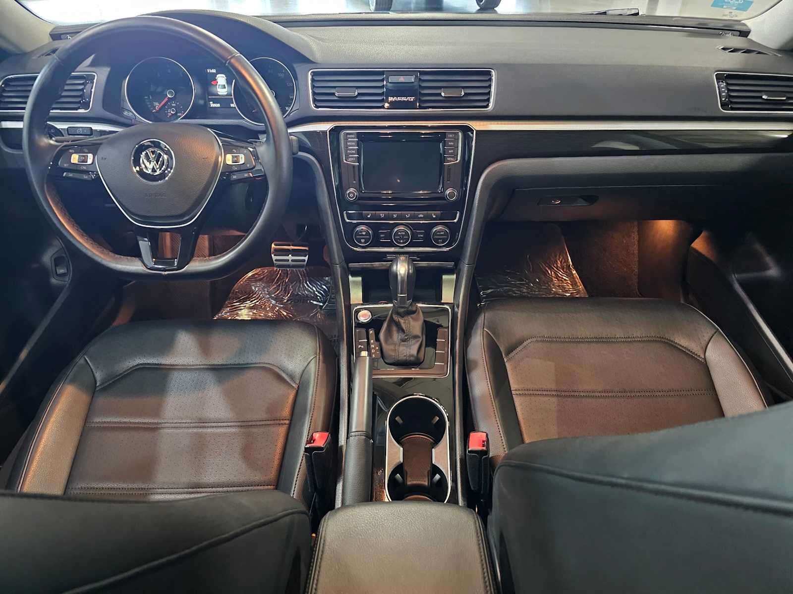 2019 Volkswagen Passat 2.0T SE R-Line
