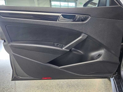 2019 Volkswagen Passat 2.0T SE R-Line