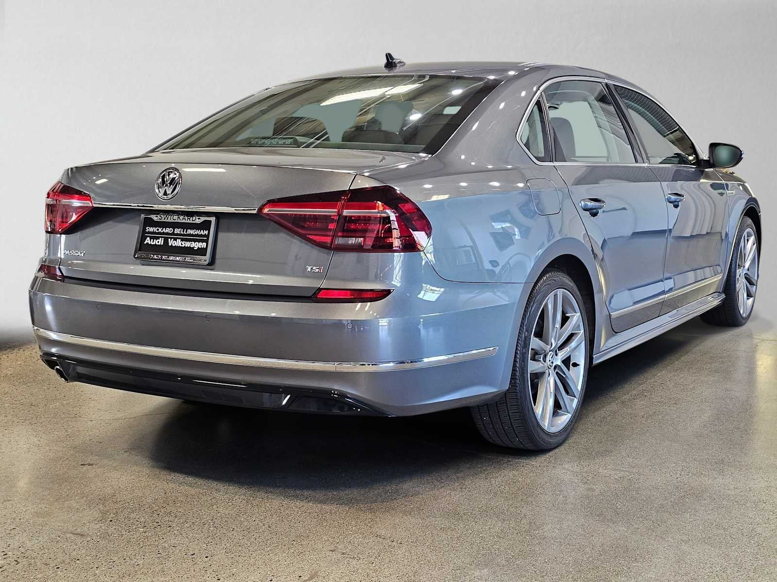 2019 Volkswagen Passat 2.0T SE R-Line