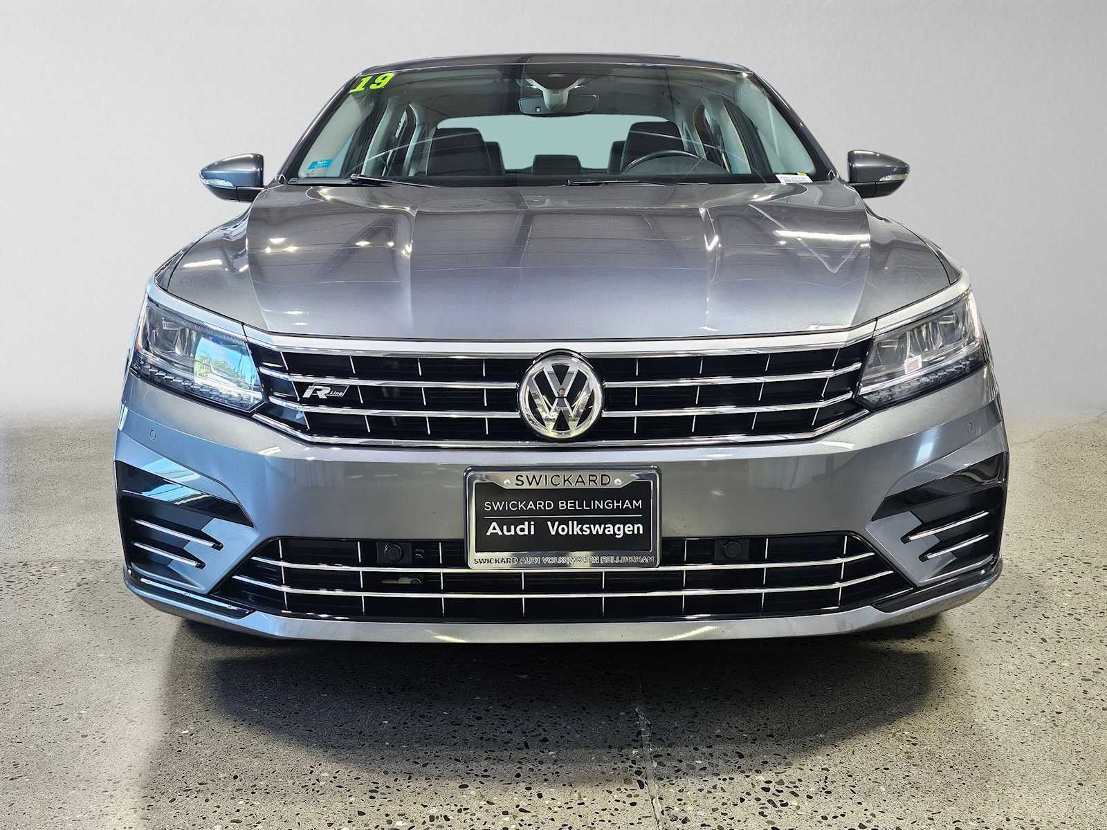 2019 Volkswagen Passat 2.0T SE R-Line