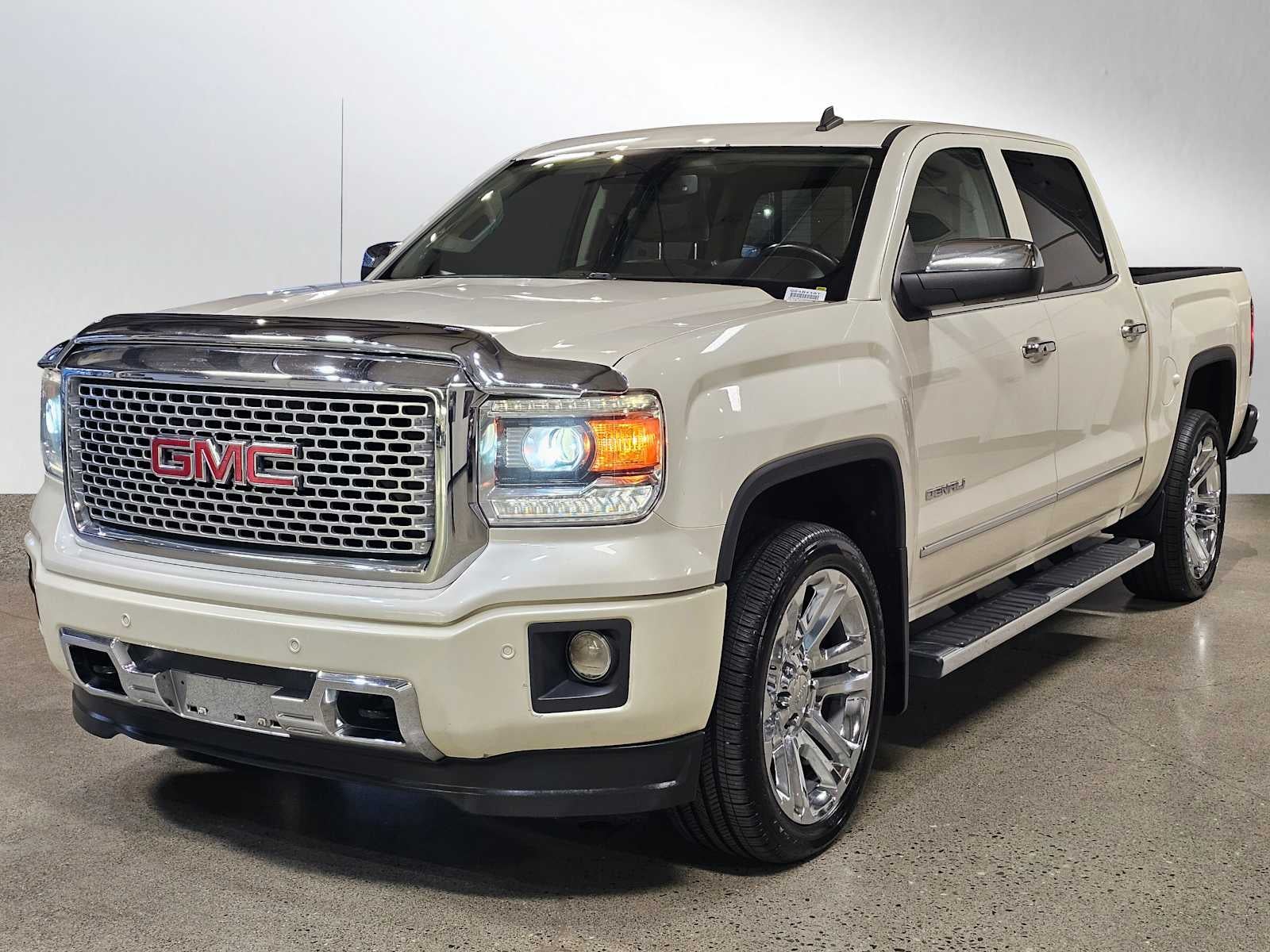 2014 GMC Sierra 1500 4WD Crew Cab 143.5 Denali