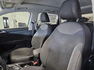 2025 Volkswagen Taos SE Black 4MOTION