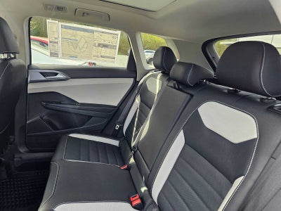2025 Volkswagen Taos SEL 4MOTION