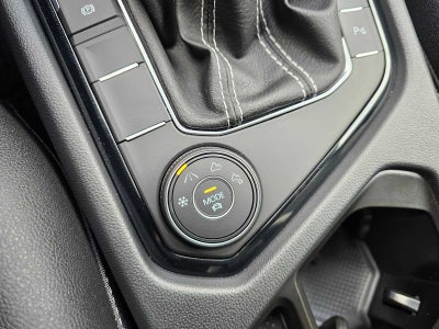 2025 Volkswagen Taos SEL 4MOTION
