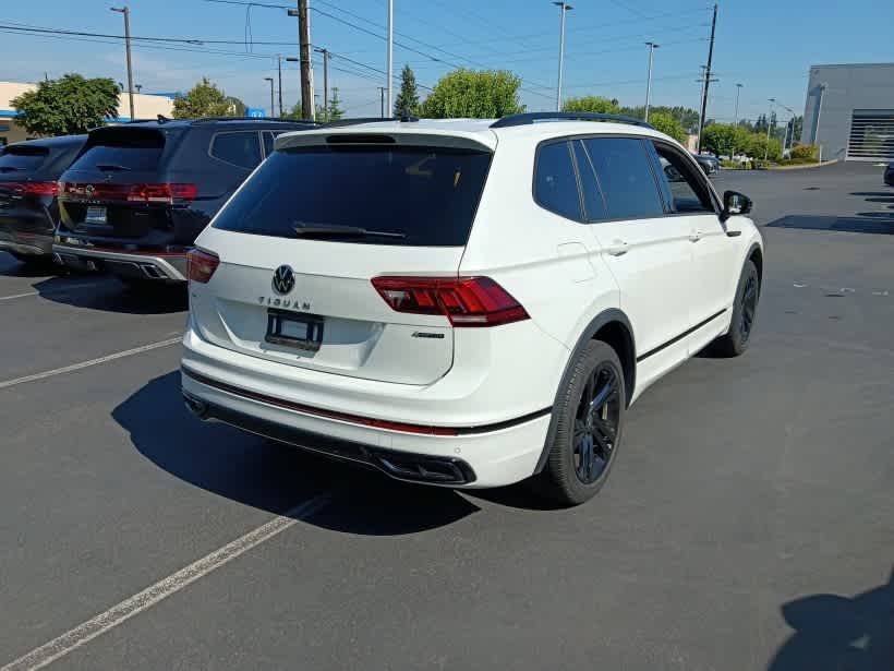 2023 Volkswagen Tiguan 2.0T SE R-Line Black 4MOTION