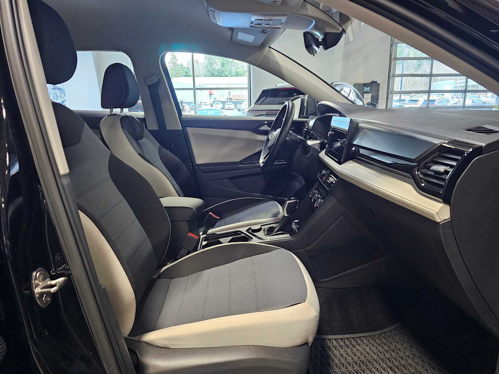 2025 Volkswagen Taos S 4MOTION