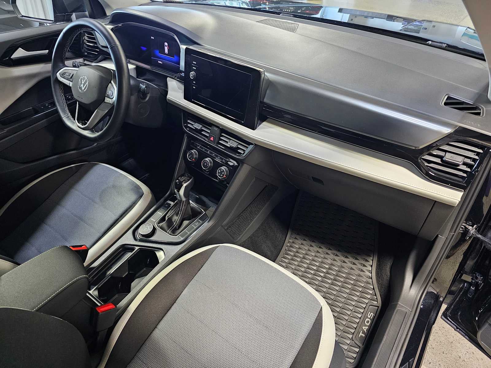 2025 Volkswagen Taos S 4MOTION