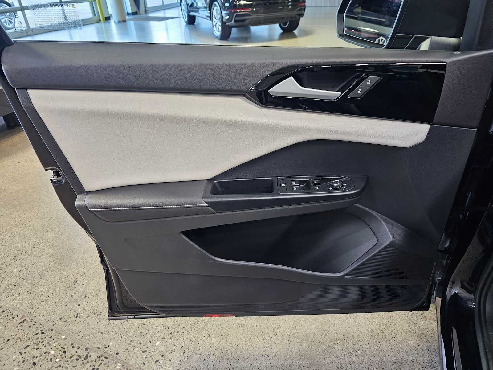 2025 Volkswagen Taos S 4MOTION