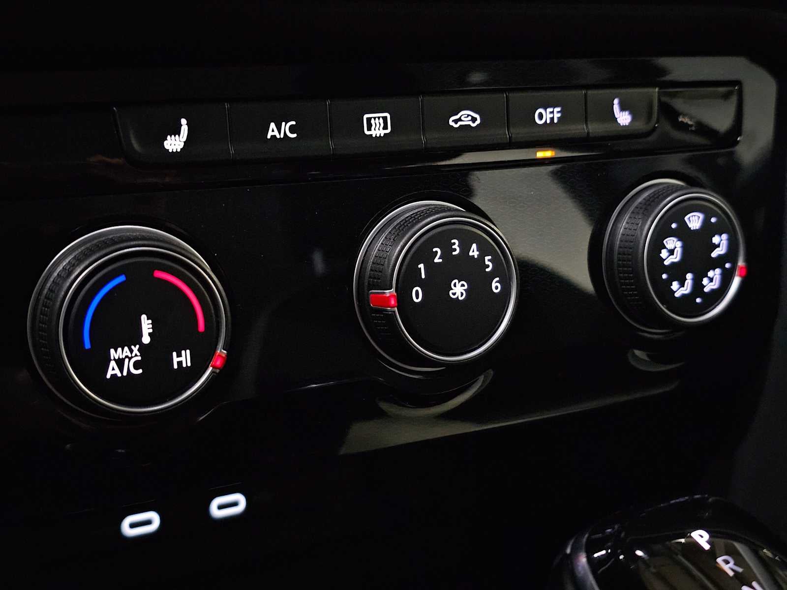 2025 Volkswagen Taos S 4MOTION