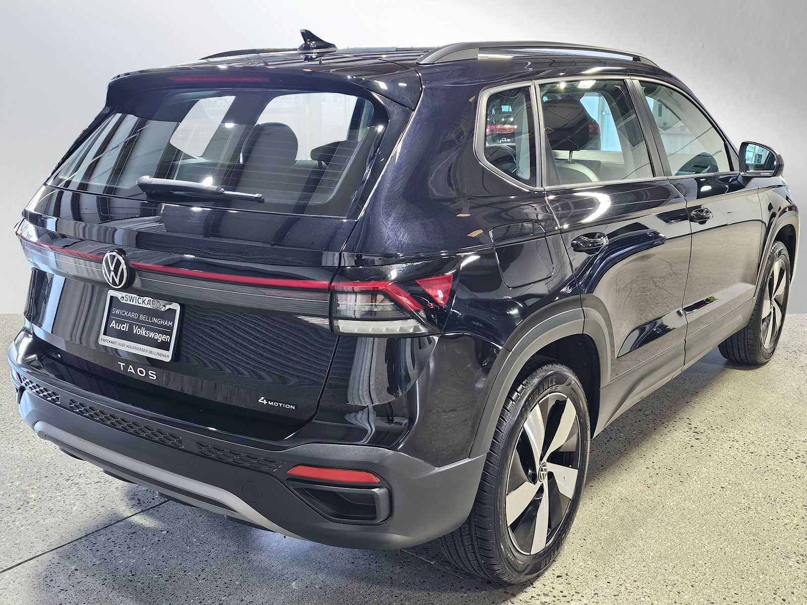 2025 Volkswagen Taos S 4MOTION