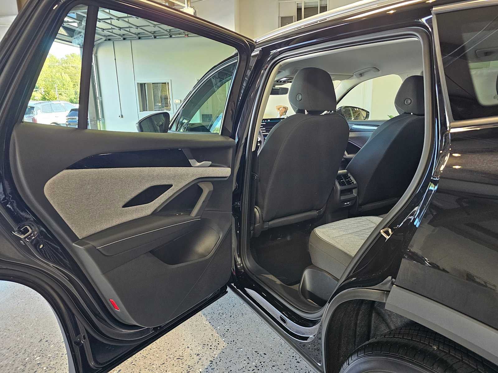 2025 Volkswagen Tiguan 2.0T S 4MOTION