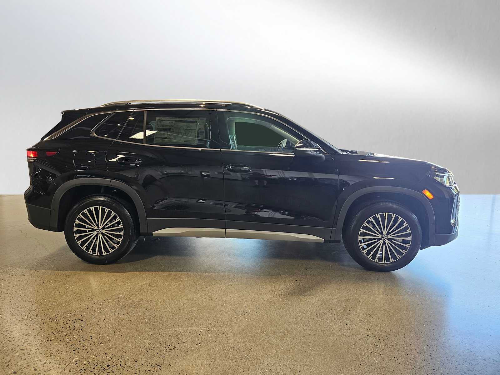 2025 Volkswagen Tiguan 2.0T S 4MOTION