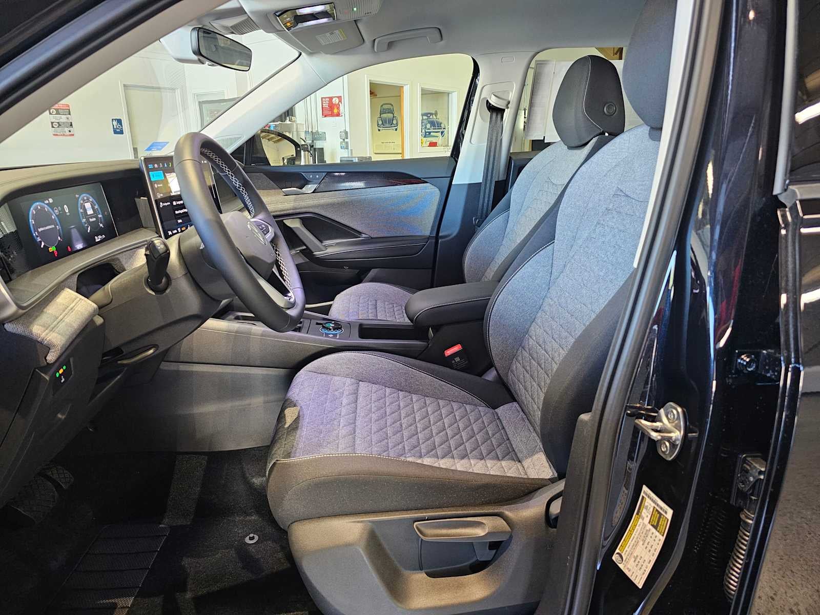 2025 Volkswagen Tiguan 2.0T S 4MOTION