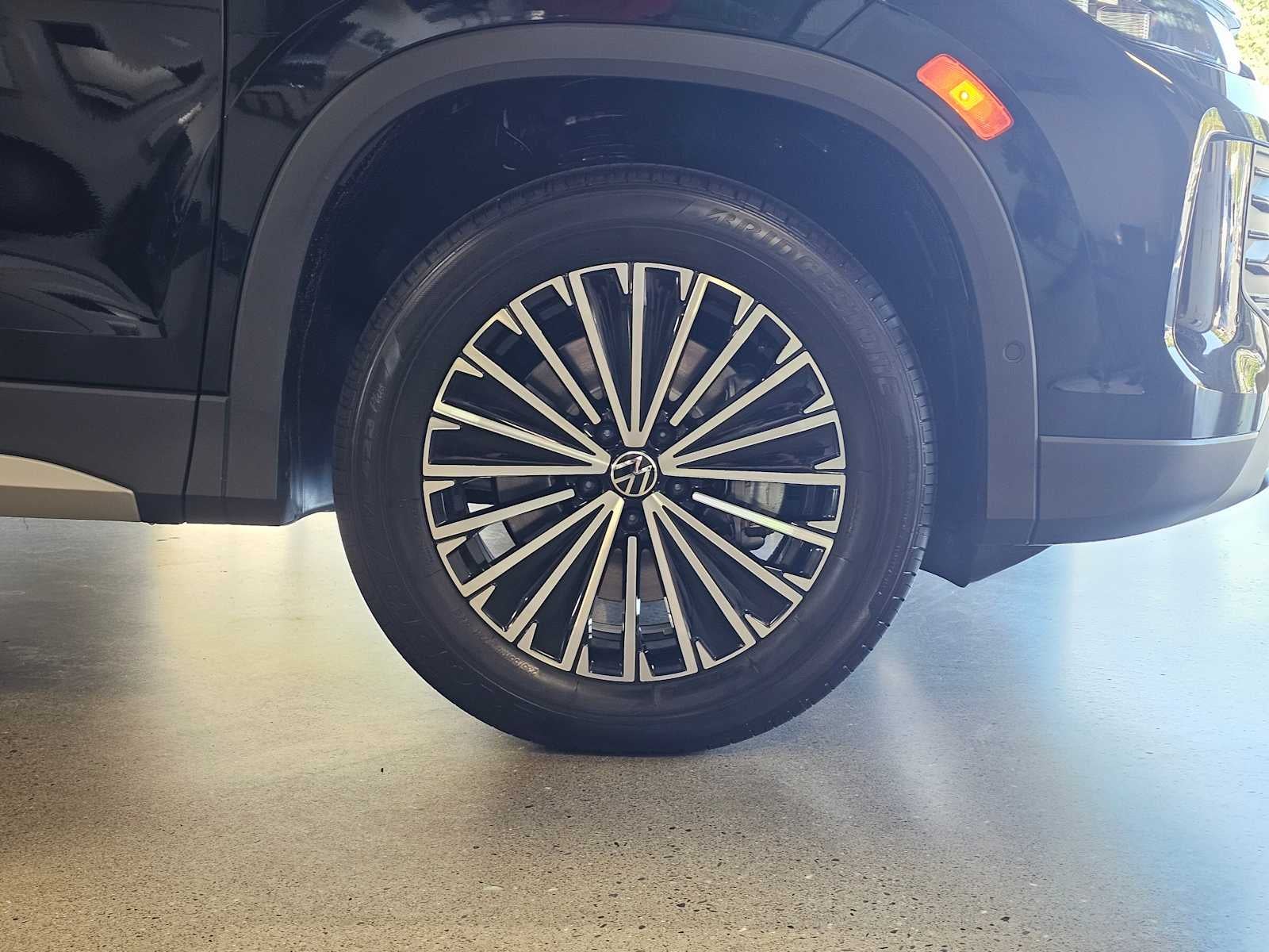 2025 Volkswagen Tiguan 2.0T S 4MOTION